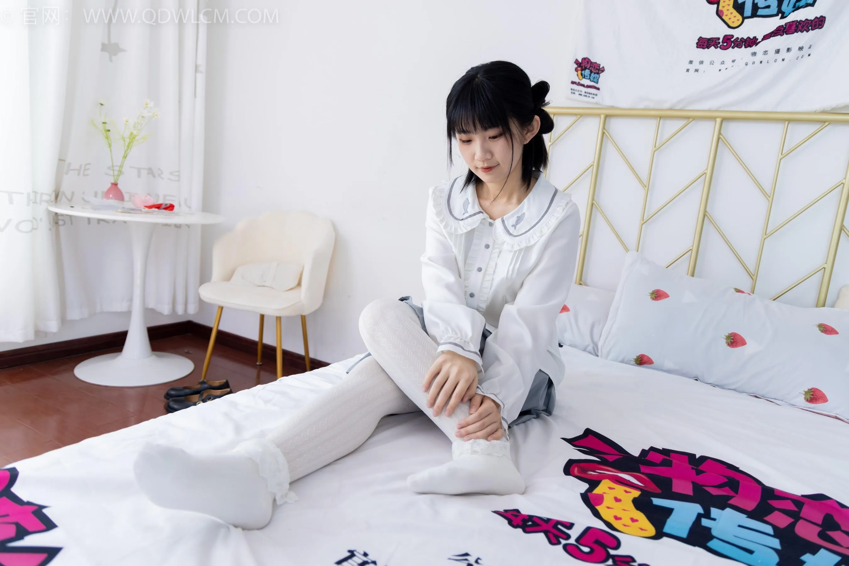 物恋传媒 NO.1528 暗月-夏日葡萄 [151P]插图1